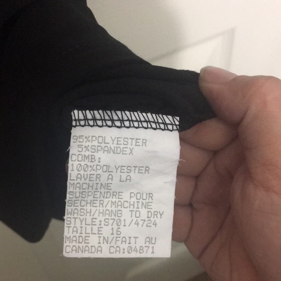 Women’s size Large mid length black dress with long bell sleeves and V neck - Picture 6 of 7